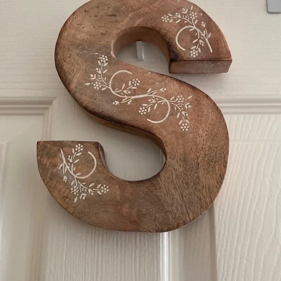 Home Decor, Wood “S” - Picture 2 of 3
